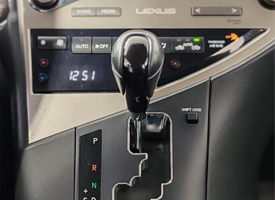 Lexus RX, III Рестайлинг 270 2.7 AT (188 л.с.)