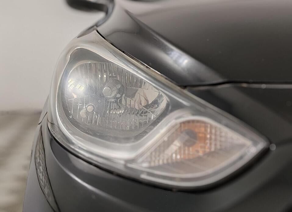 Hyundai Solaris, I 1.4 AT (107 л.с.)