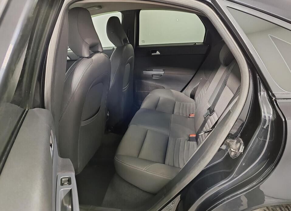 Volvo S40 1.6 MT (100 л.с.)