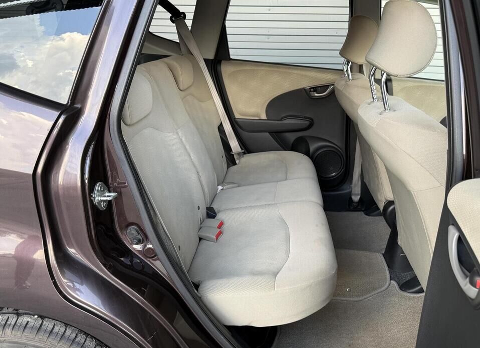 Honda Fit, II 1.3 CVT (99 л.с.)