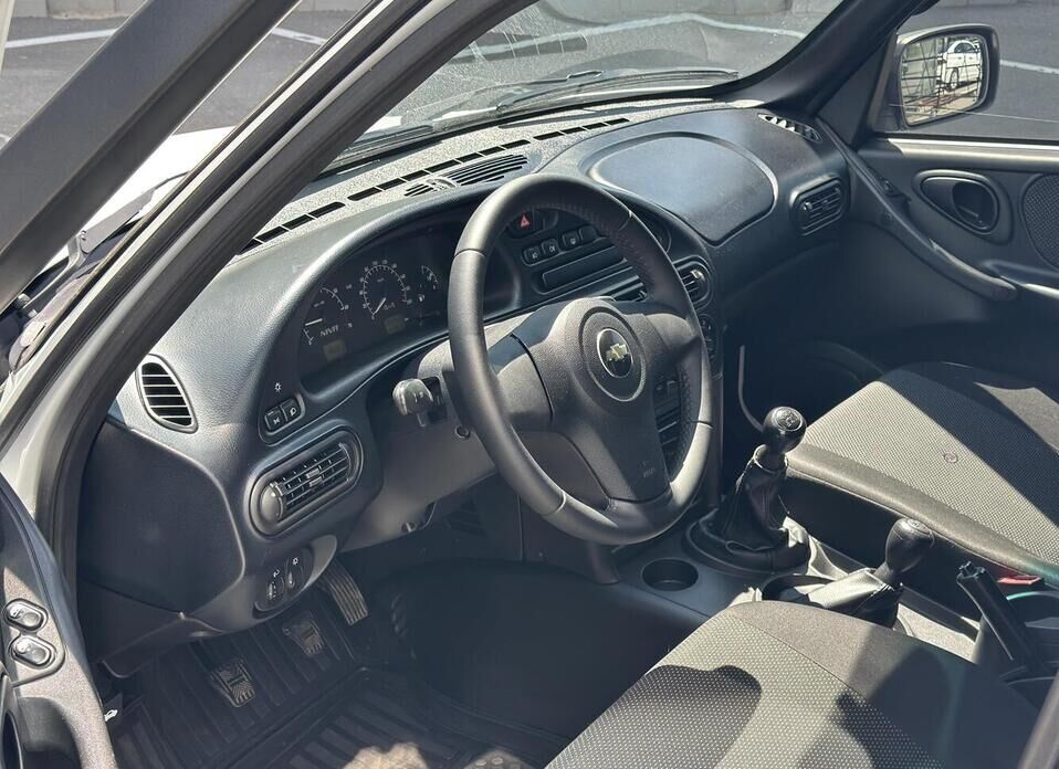 Chevrolet Niva, I Рестайлинг 1.7 MT (80 л.с.) 4WD