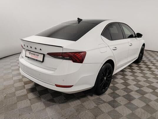 Skoda Octavia, 2022&nbsp;г., 101&nbsp;672&nbsp;км