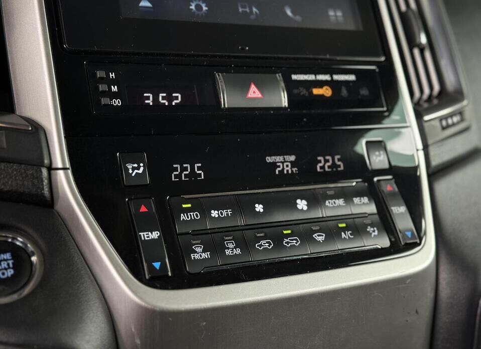 Toyota Land Cruiser, 200 Series Рестайлинг 2 4.6 AT (309 л.с.) 4WD
