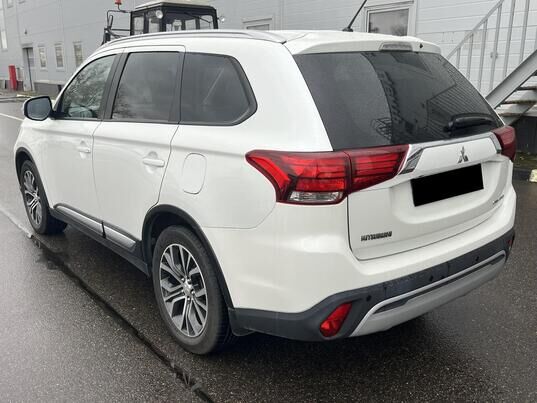 Mitsubishi Outlander, III Рестайлинг 2, 2016 г., 168 739 км