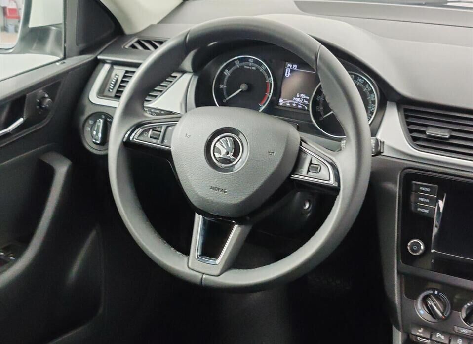 Skoda Rapid, I Рестайлинг 1.6 AT (110 л.с.)