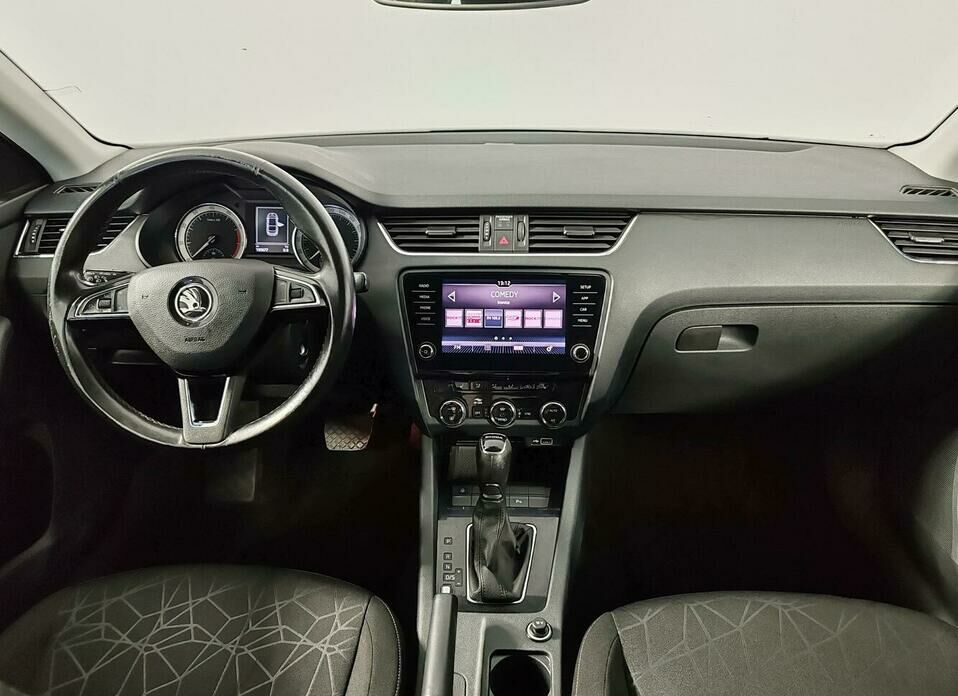 Skoda Octavia 1.6 AT (110 л.с.)